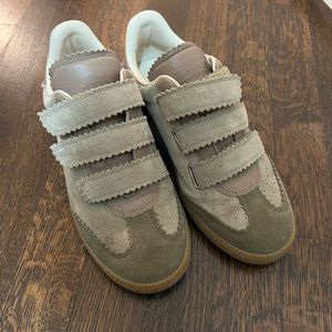Isabel Marant Beth sneakers in taupe
